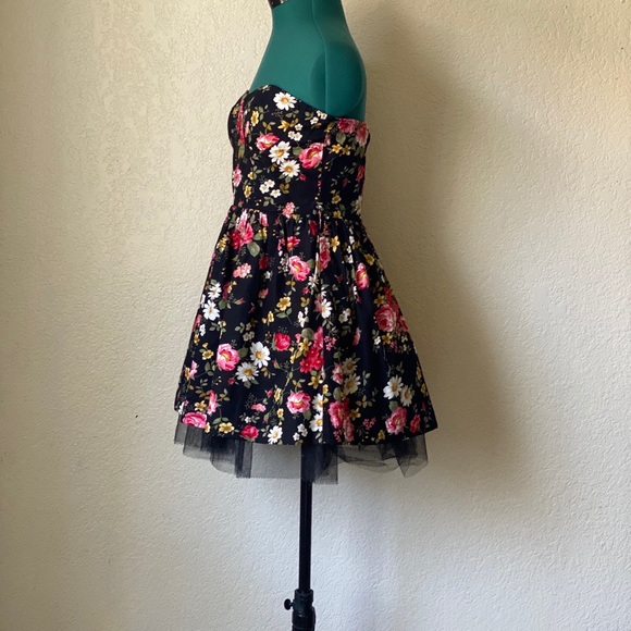 SOLD floral black ruffle minidress sz S - Picture 7 of 8
